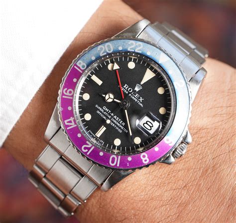 rolex gmt fuchsia bezel|rolex gmt bezel models.